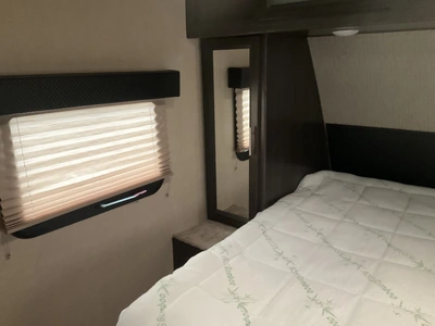 Used 2017 KEYSTONE 330BHSL Campers, Caravans, Motorhomes Michigan US | Miedema Asset Management Group #1355374