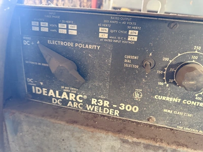 Used LINCOLN R3R-300 ARC WELDER Arc Welders Michigan US | Miedema Asset Management Group #1369517