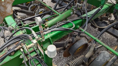 USED JOHN DEERE 750