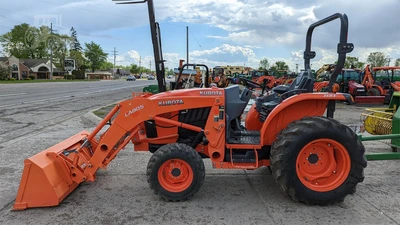 USED 2013 KUBOTA L3560