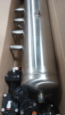 32" x 8" MANIFOLD- 4 PORTS - END OUTLETS WIHT 4 MECAIR ME 814 NPT STAINLESS STEE