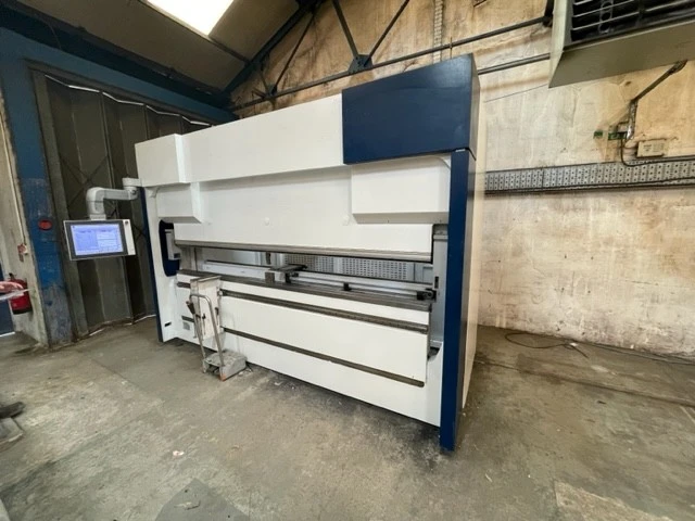 Used _UNKNOWN_ TRUBEND 3100 B26 Press Brakes GB | Zebra Worldwide Machinery #1146115