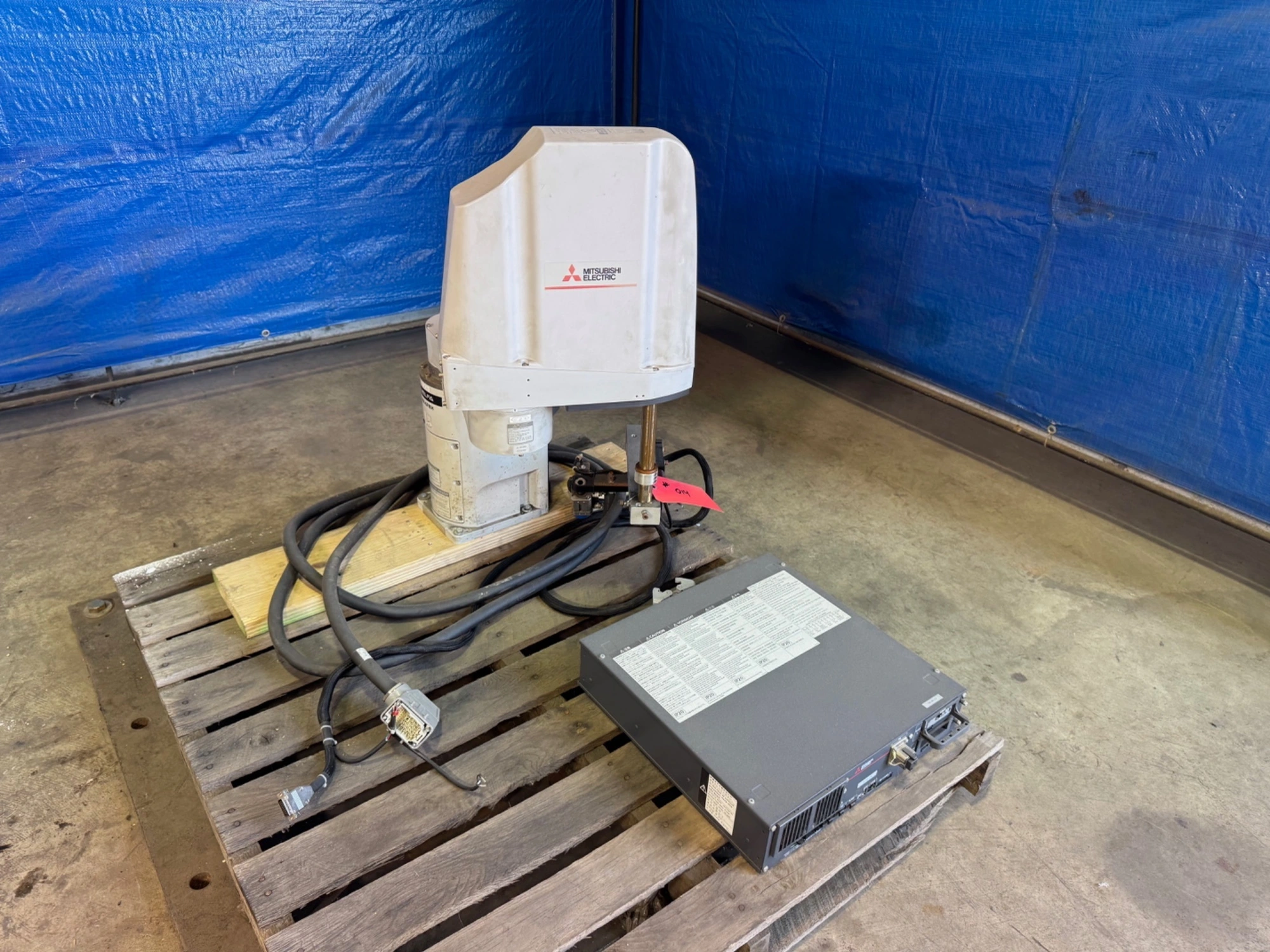 USED MITSUBISHI RH-6FRH5520-D