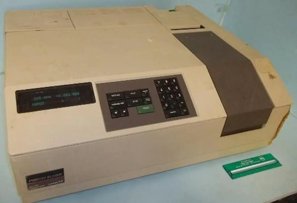 USED PERKIN ELMER SP 830