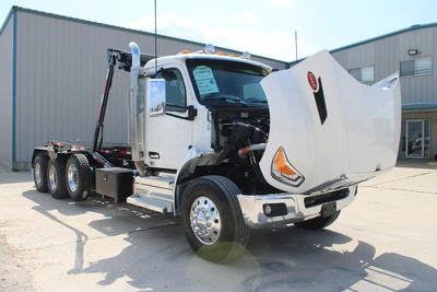 New | in-Stock 2027 PETERBILT 548 Rolloff Trucks Texas US | Roll Off Truck World #1492013