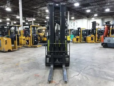USED 2020 CLARK TMX25