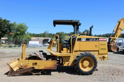 USED 2005 Caterpillar CP-323C