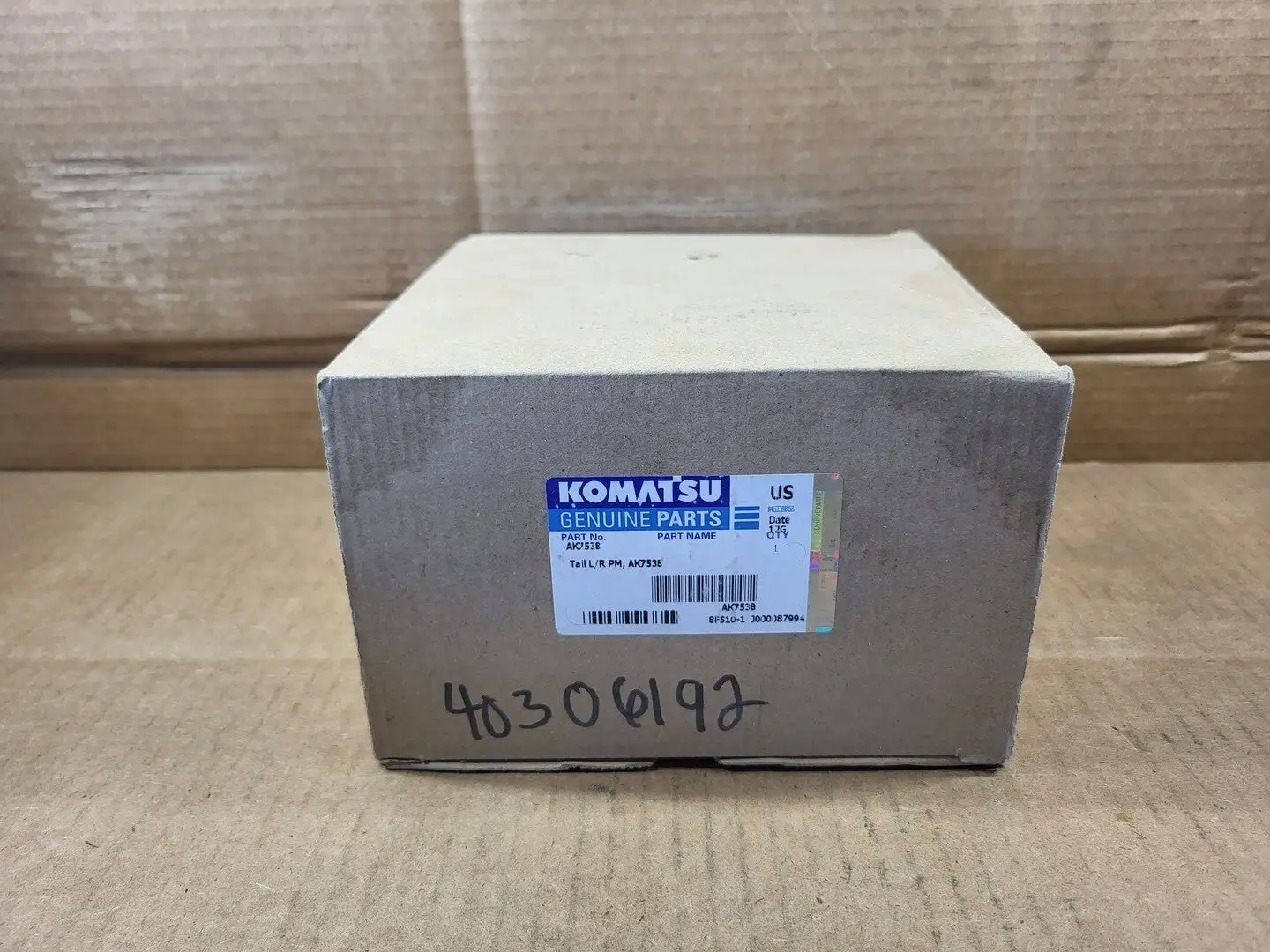 NEW KOMATSU AK7538