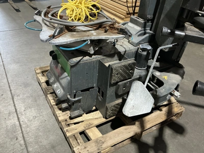 Used BOSCH TCE 4465 PREMIUM AUTOMATIC TELESCOPING TILT-BACK TIRE CHANGER Valve Grinders Michigan US | Miedema Asset Management Group #1437281