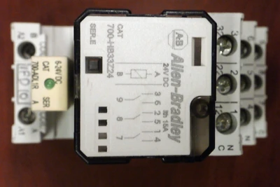 USED TELEMECANIQUE 700-HB33Z2  + 700-HN153 +700-ADL1R