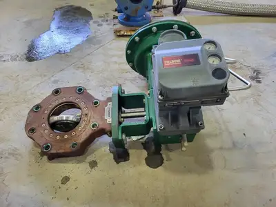 USED FISHER CONTROLS 8560