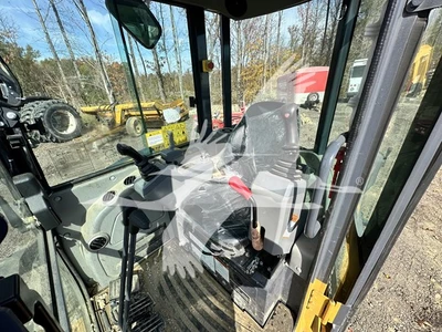 USED 2022 XCMG XE35U