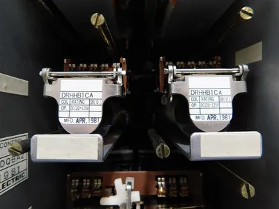 Fuji Electric DRTSA1PB Time Limiting Relay 1-10s Type DQBA2 DRHHB1CA Used
