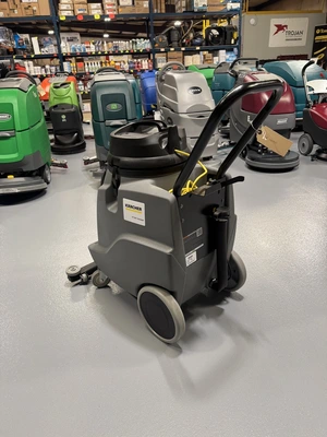 Karcher NT 68/1 Wet Vac with Front Mount Squeegee NEW
