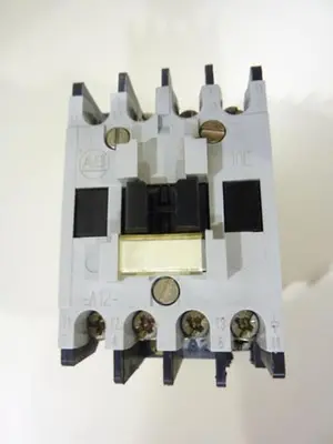 USED ALLEN BRADLEY 100-A12ND3 SER B
