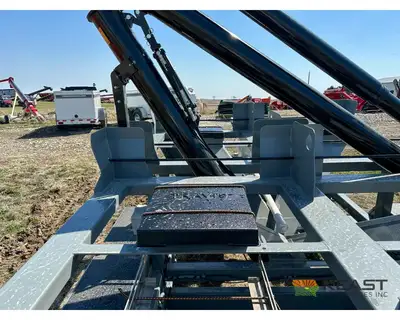 Used TRAVIS _UNKNOWN_ Seed Tenders Iowa US | Keast Enterprises #1360482