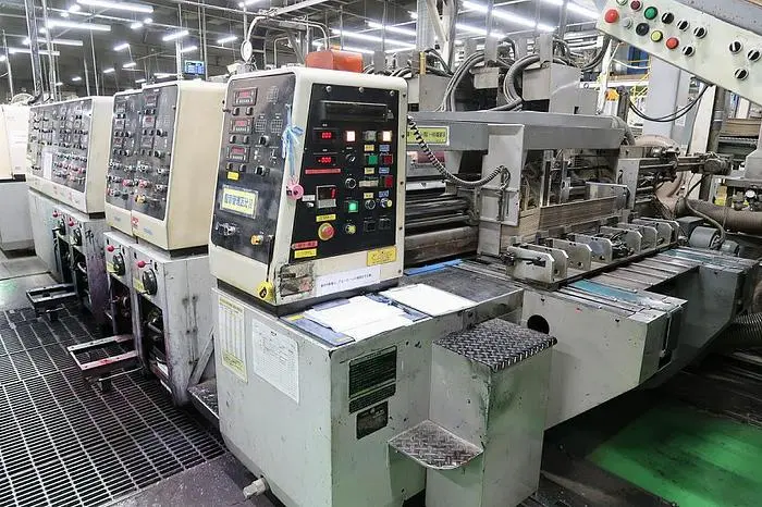 Used 1990 ISOWA FP-11 SUPERMICROLINE Glue Machines | Matchbox Machinery #929836