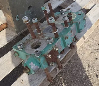 USED WATER BLASTING FLUID END