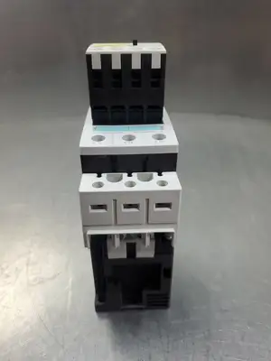 Siemens 3RT10363BB40 Power Contactor w/3RH19212HA22 Module. 4E49