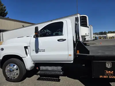 USED 2022 CHEVROLET SILVERADO 5500HD
