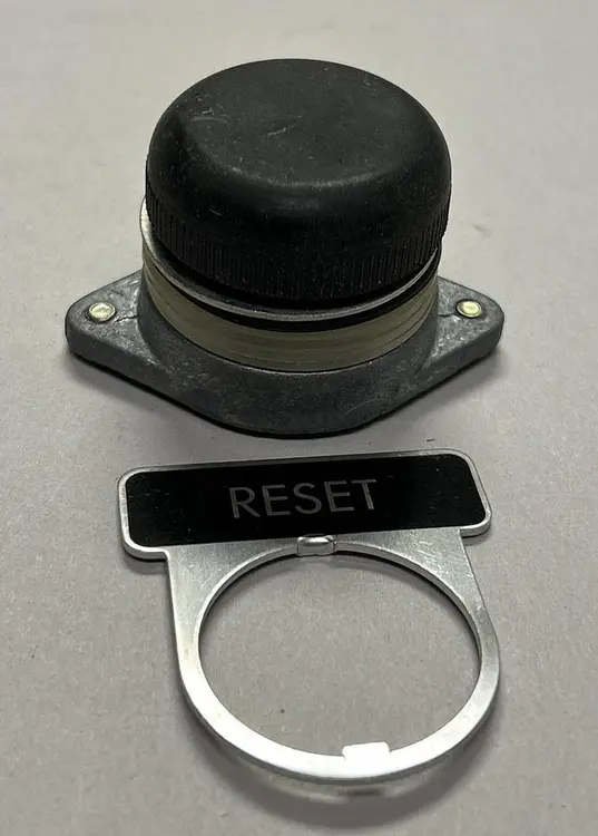 New | in-Stock GENERAL ELECTRIC CR2940UA200R Miscellaneous Equipment (Electrical & Power) | Surplus Asset Holdings #1202054