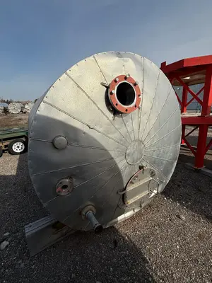 Gallon Tank Tank | ListingHippo (2)