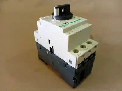 NEW SCHNEIDER ELECTRIC GV2P20