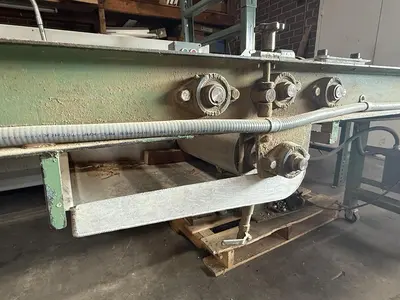 14 FT. CONVEYORIZED GLUE SPREADER