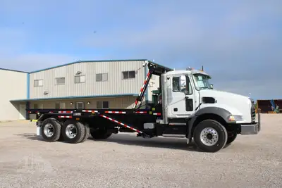 New | in-Stock 2026 MACK GRANITE 64BR Rolloff Trucks Texas US | Roll Off Truck World #1491904