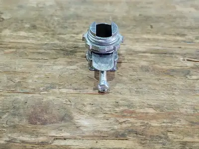3/8" Die Cast Connector L-16