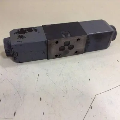 USED VICKERS DG4V-3-6C-M-U-HL7-60