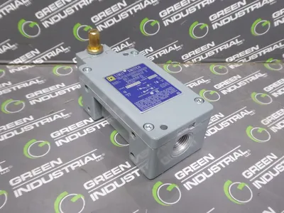 Square D 9007CR53B2 Rotary Limit Switch New NIB