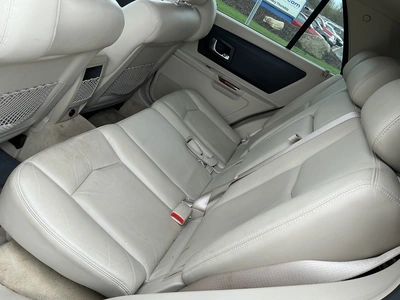 USED 2005 CADILLAC SRX