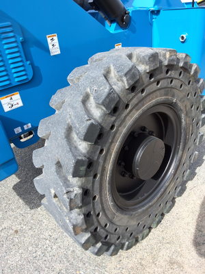 USED 2019 Genie GTH-1056