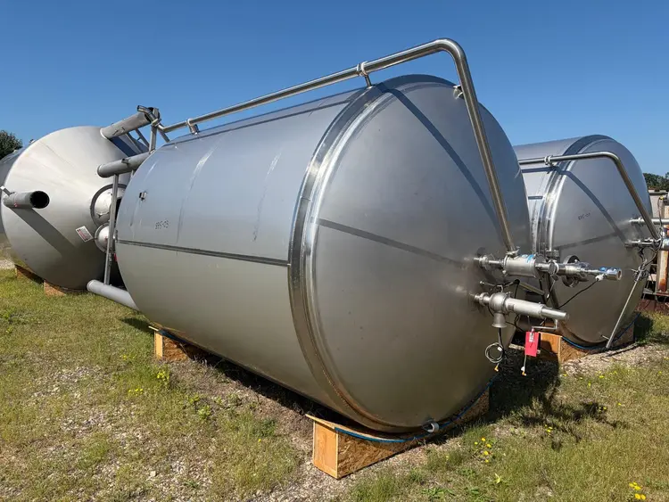 Used MUELLER 4,150 GALLON Stainless Steel Tanks New Jersey US | Perry Equipment #868906