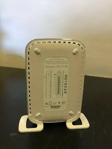 NETGEAR  8 PORT GS608