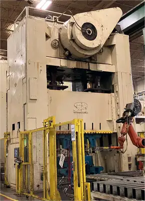 1969 DANLY S4-1000-144-84 Straight Side Presses | CNC Pro Equipment (1)