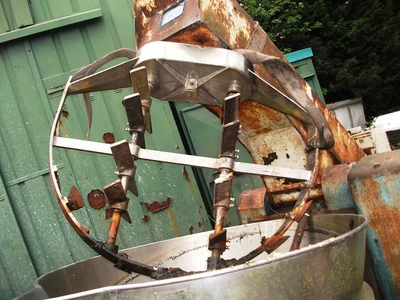 1,140L S/S Bch Scraped Jktd Tilting Pan