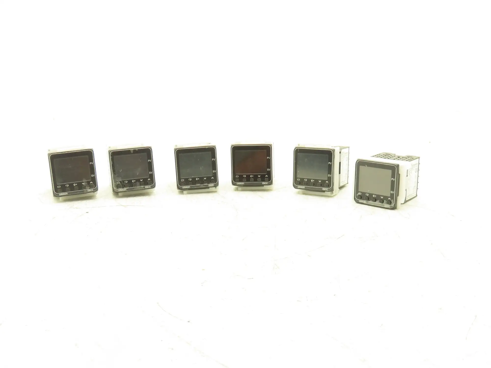 Omron E5CC-QX2ASM-800 Digital Temperature Controller 250VAC Ver 2.1 Lot of 6