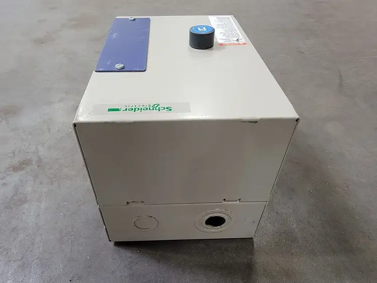 Used SCHNEIDER ELECTRIC LE1D093A62 Switchgears British Columbia CA | Lenmark #243659