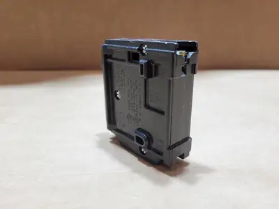 USED SCHNEIDER ELECTRIC CHOM115