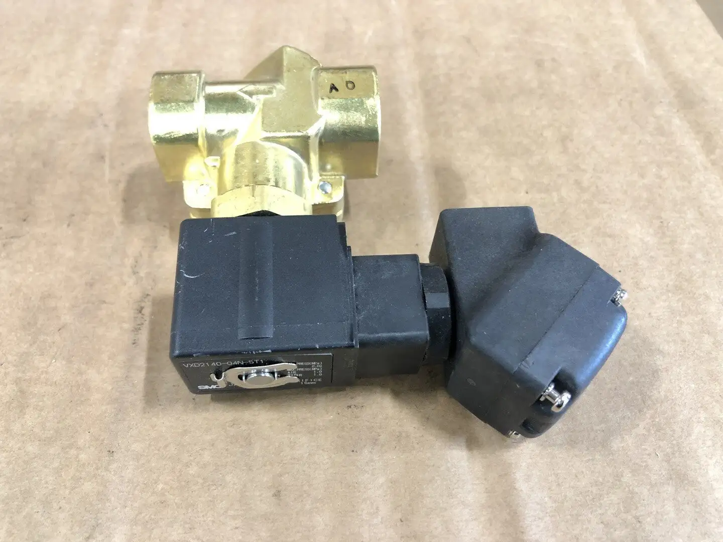 NEW SMC VXD2140-04N-5T1