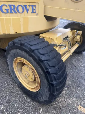 125' GROVE MODEL AMZ-131XT DIESEL POWERED OFF-ROAD MANLIFT: YOBRO #25206