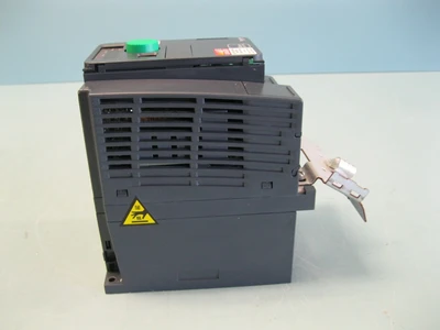 USED Schneider Electric ATV320U04N4C