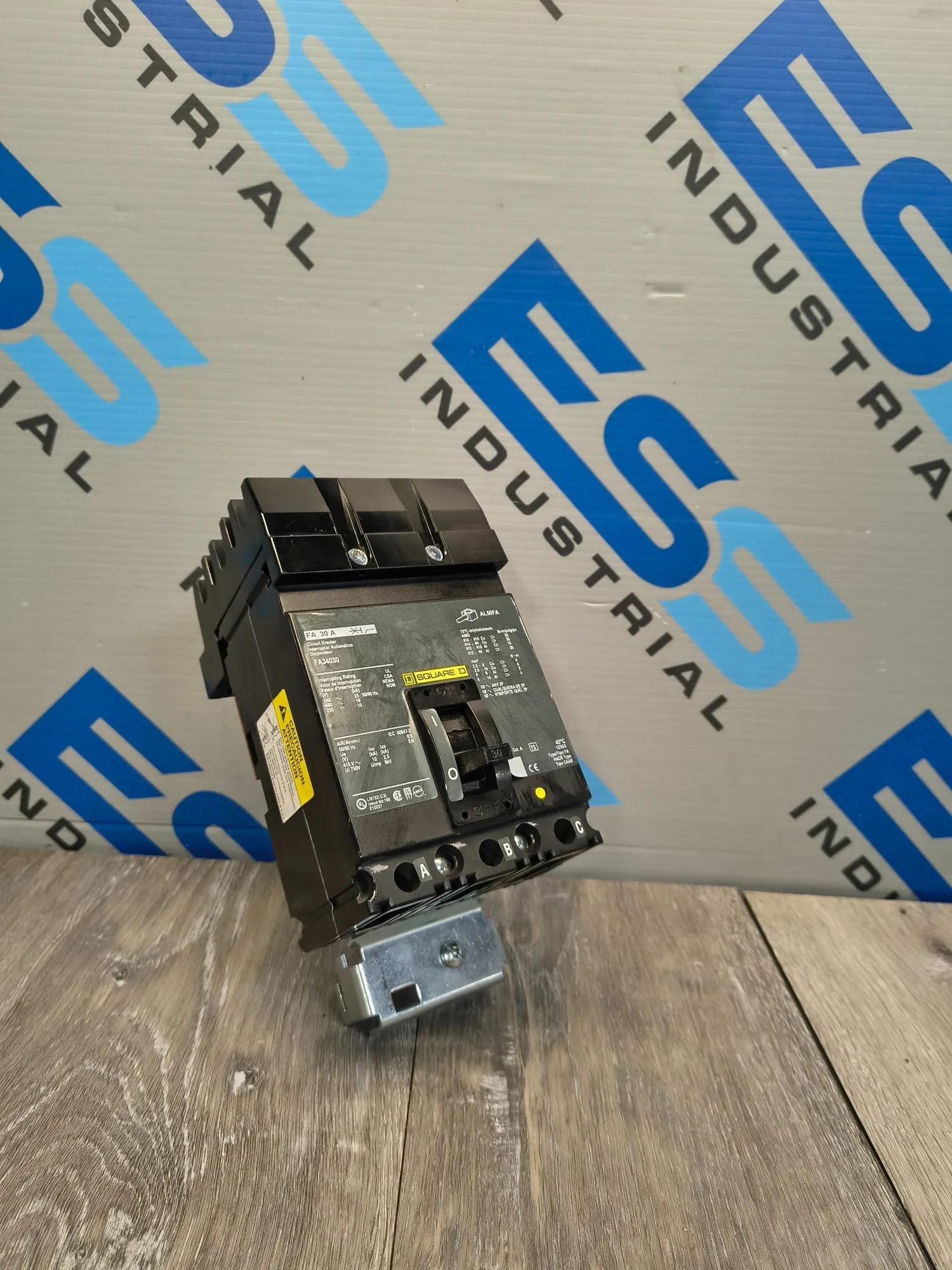 Used SQAURE D FA34030 Circuit Breakers South Carolina US | ESS Industrial Equipment Sales #1231901