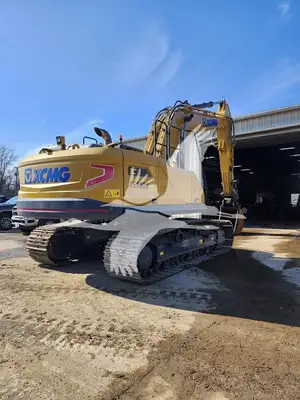 USED 2023 XCMG XE300U