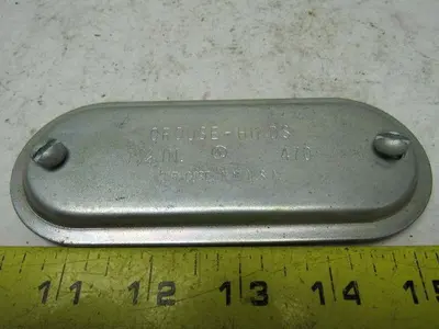 Crouse-Hinds 470 1-1/4" Conduit Outlet Body Cover Lot of 24