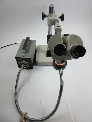 Nikon Microscope with fibre light