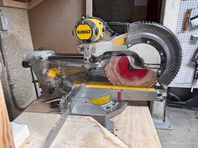 Used _UNKNOWN_ _UNKNOWN_ Double Miter Saws Georgia US | Auction Management Corporation #1548657