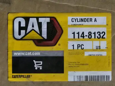 NEW CATERPILLAR 114-8132